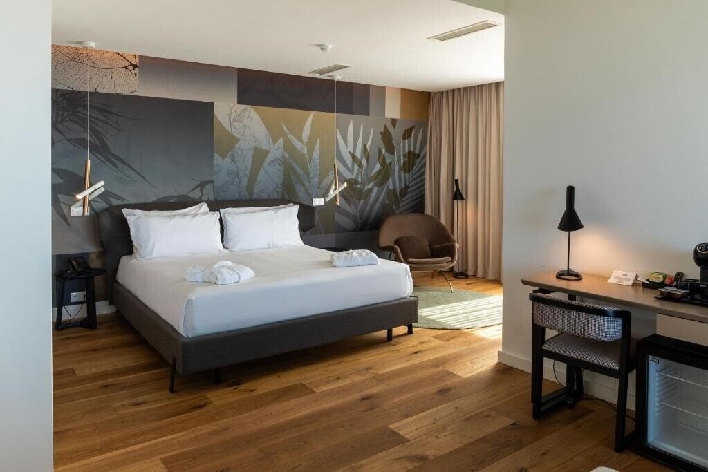 Фото Sines Sea View Business & Leisure Hotel 4*