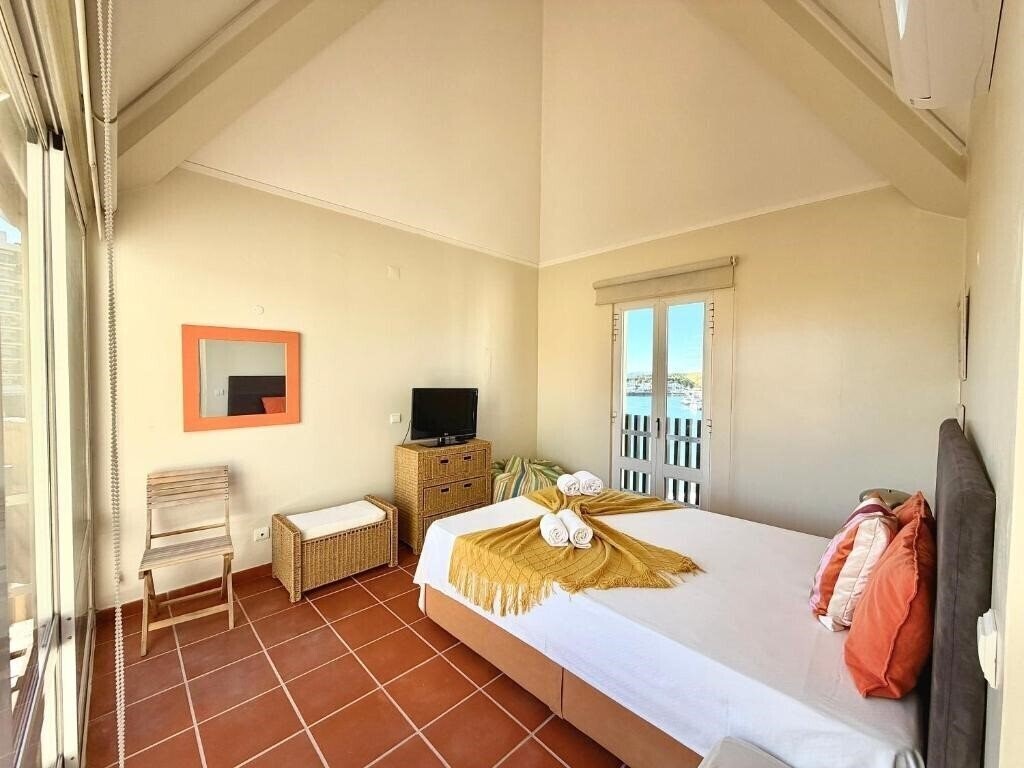 Фото Marina Plaza 3*