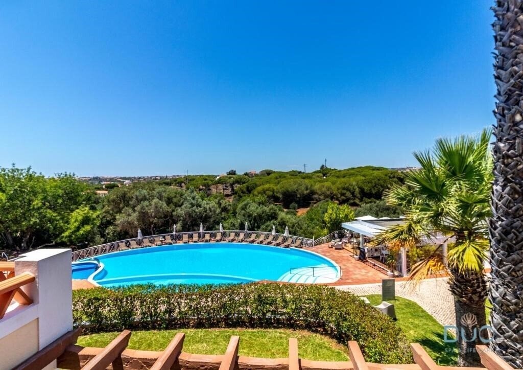 Готель Longevity Cegonha Country Club 4*
