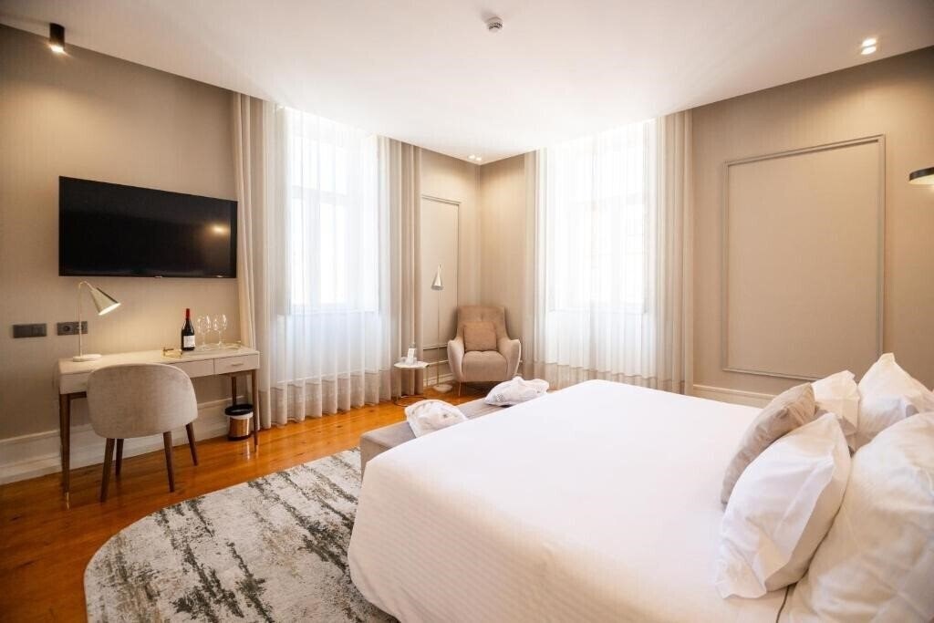 Готель Avenida Boutique Hotel 4*