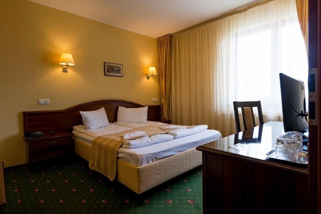 Картинка Coroana 2*