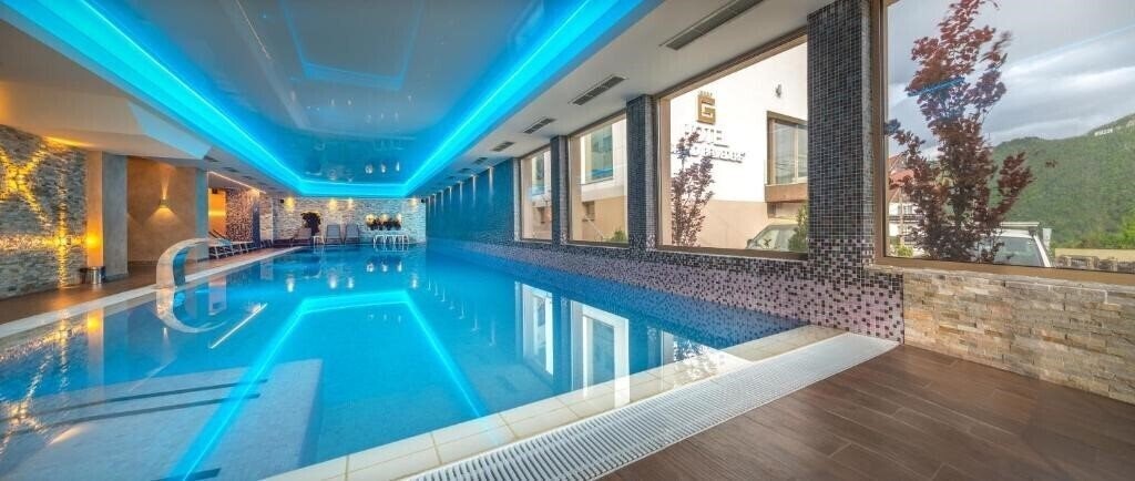 Готель Belvedere Hotel Brasov 4*