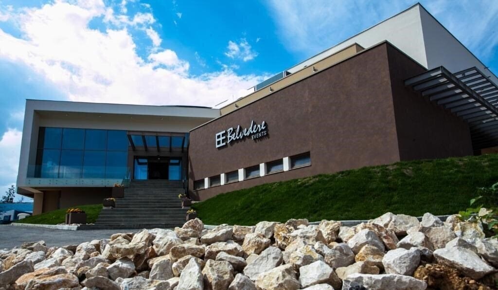Отель Grand Hotel Belvedere Brasov 4*
