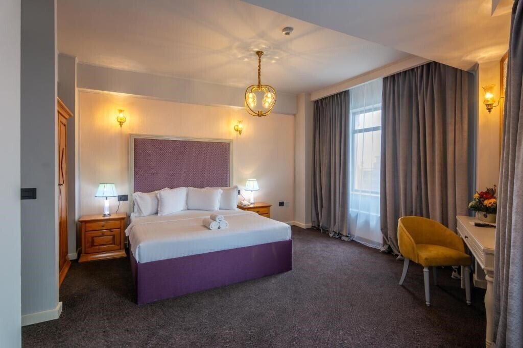 Фото Phoenicia Grand Hotel 4*