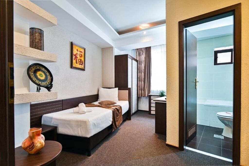 Зображення Razvan 3*