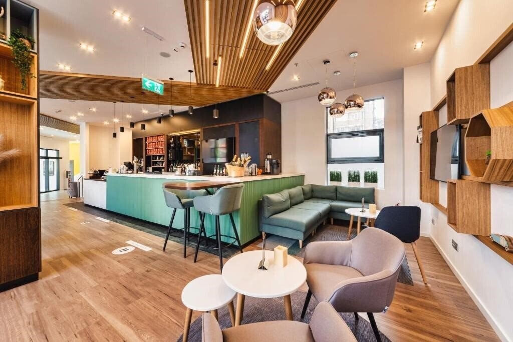 Готель Holiday Inn Bucharest Times 4*
