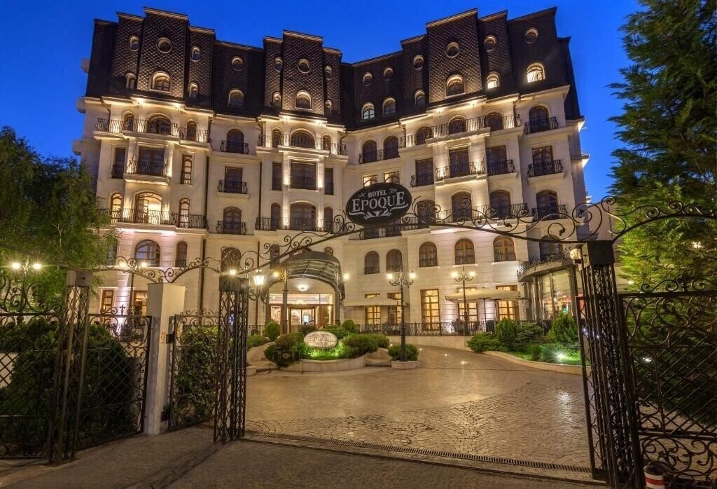 Готель Epoque Hotel 5*