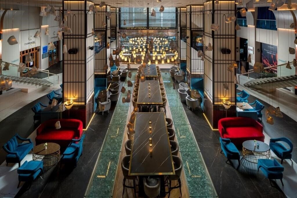 Отель Radisson Blu 5*