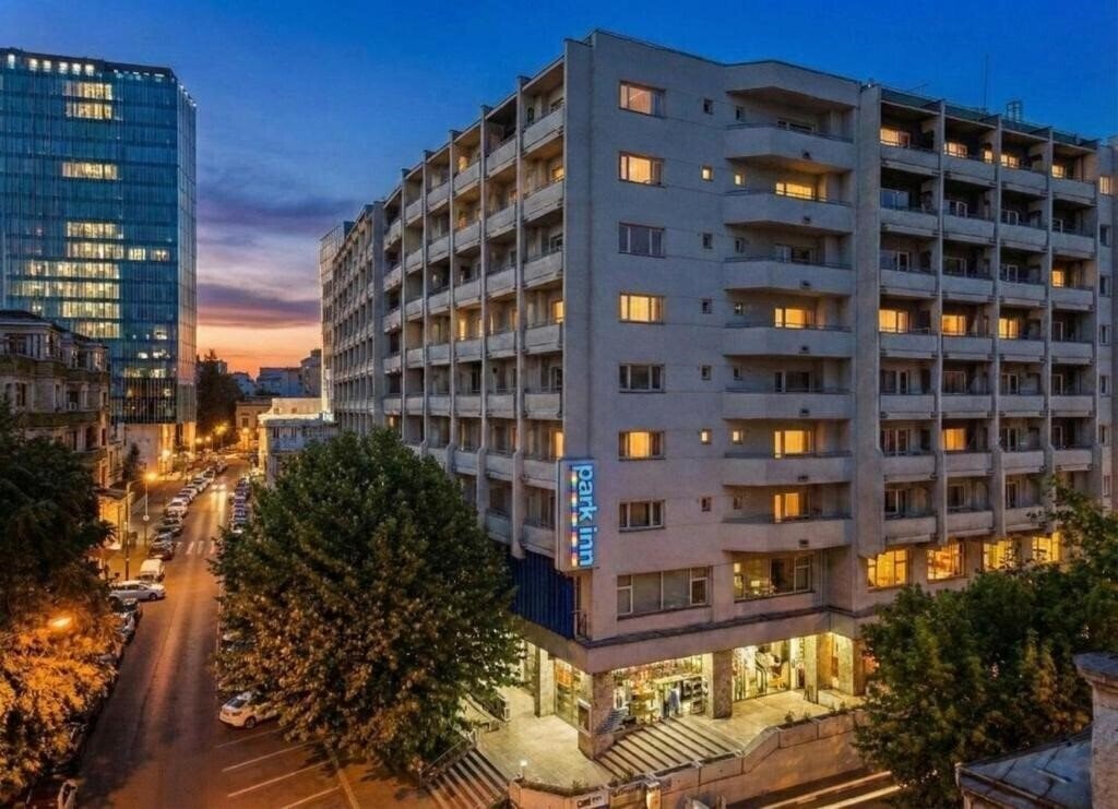 Готель Park Inn by Radisson Bucharest Hotel & Residence 4*