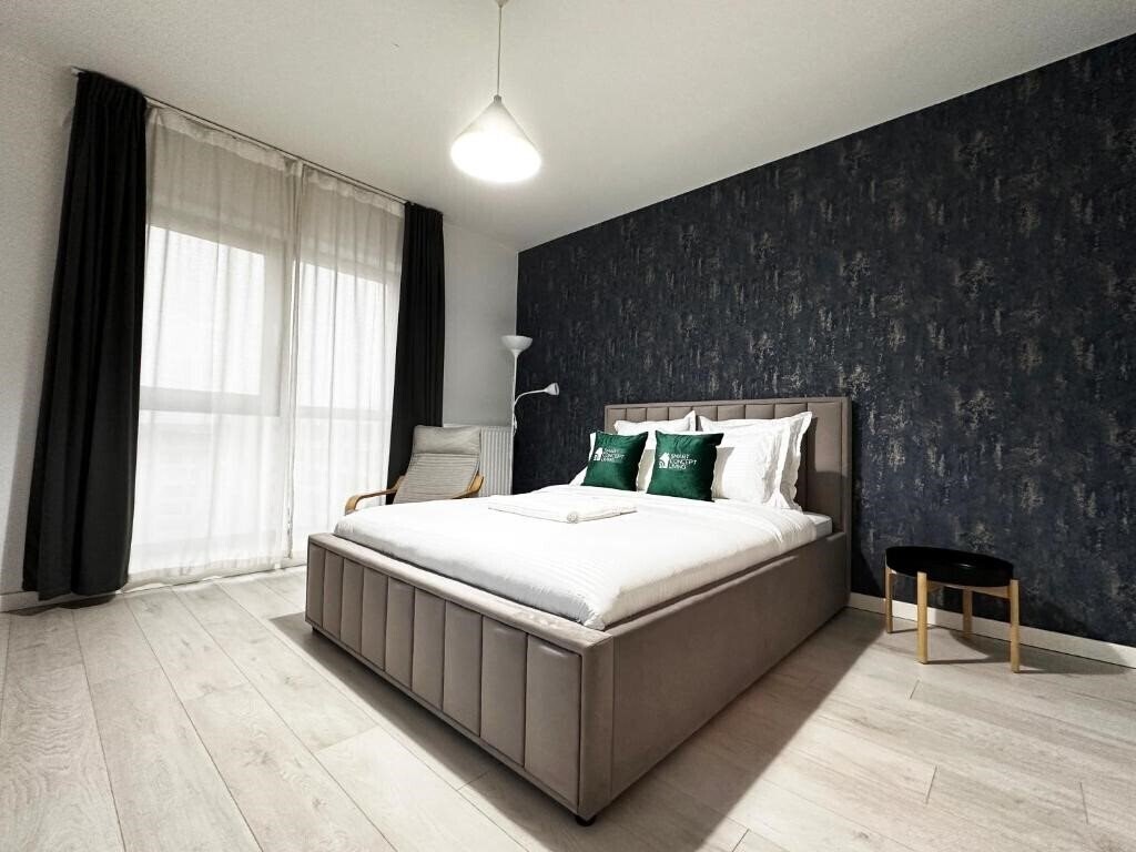 Готель Smart Living Plaza 4*