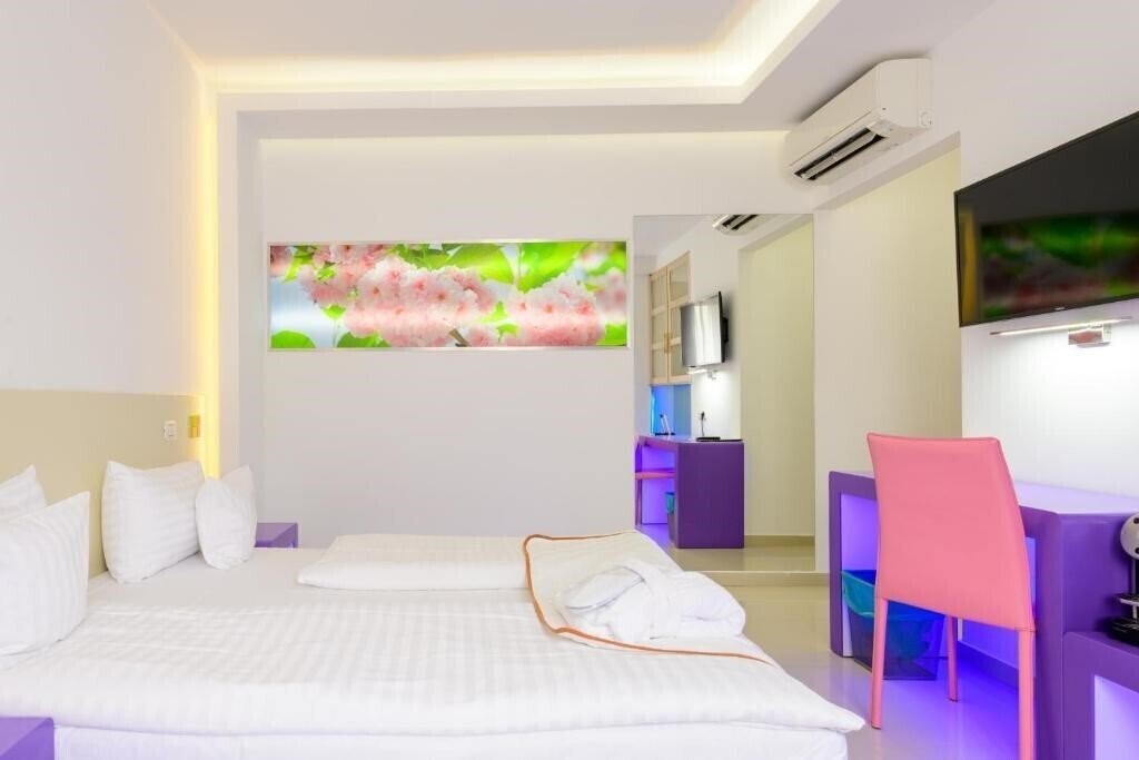 Фото Hotel Christina Plus 4*