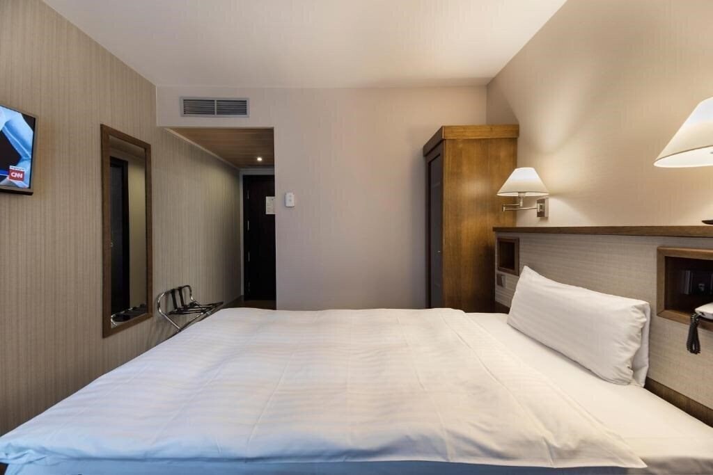 Фото Hotel CH Bucharest 4*