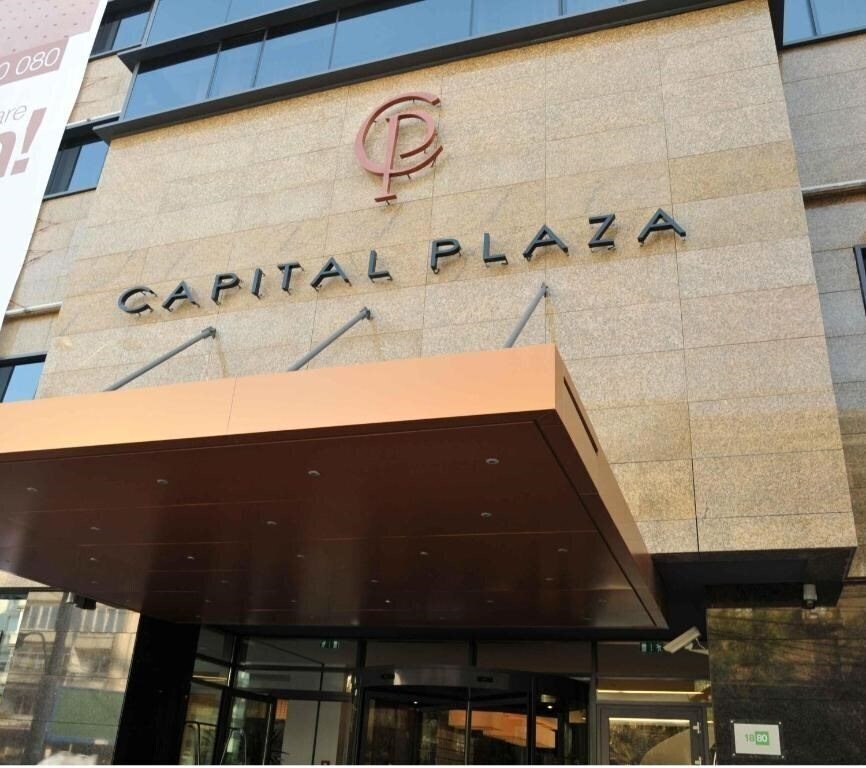 Отель Capital Plaza Hotel 4*