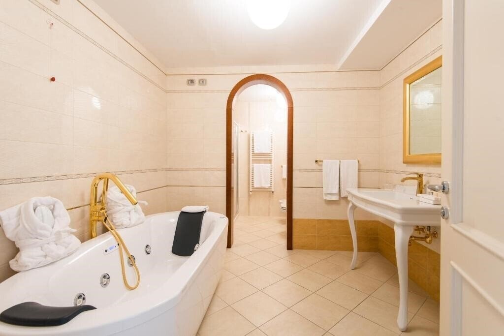 Фотографія Grand Hotel Italia 5*