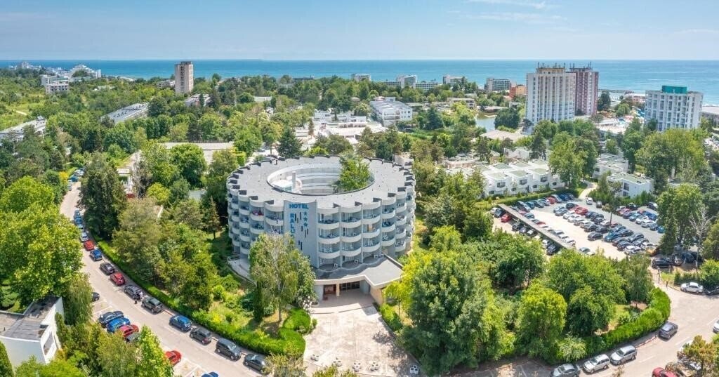 Отель Raluca 3*