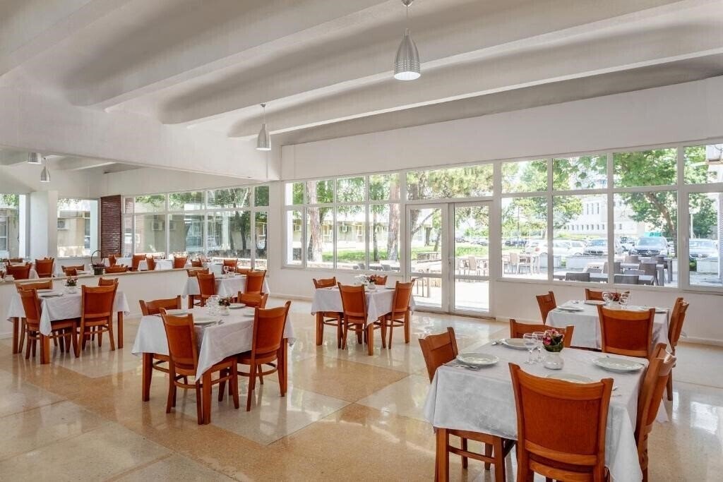 Фотографія Hotel Siret 3*