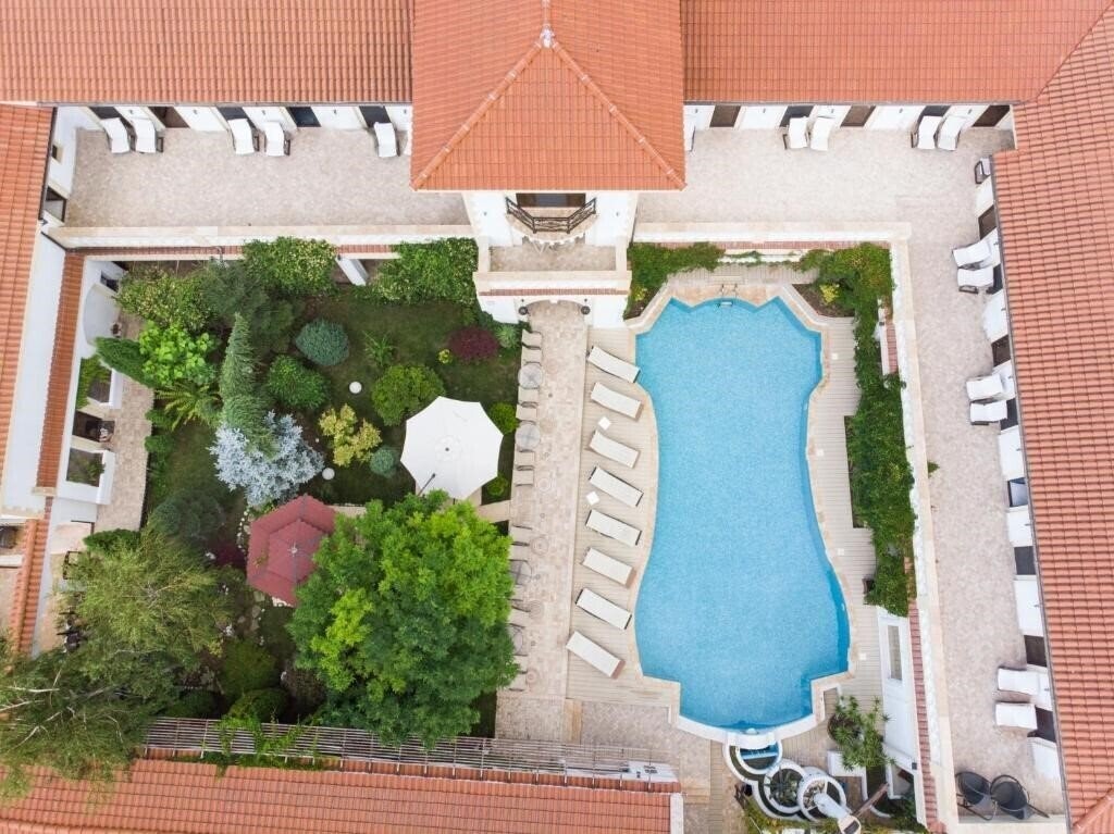 Фото Vila Pontica -Mamaia Nord 4*