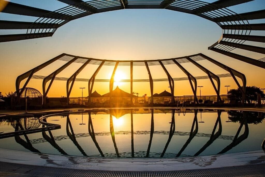 Готель Vega Hotel 5*