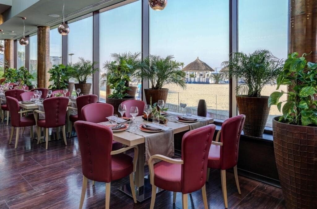 Картинка Vega Hotel 5*