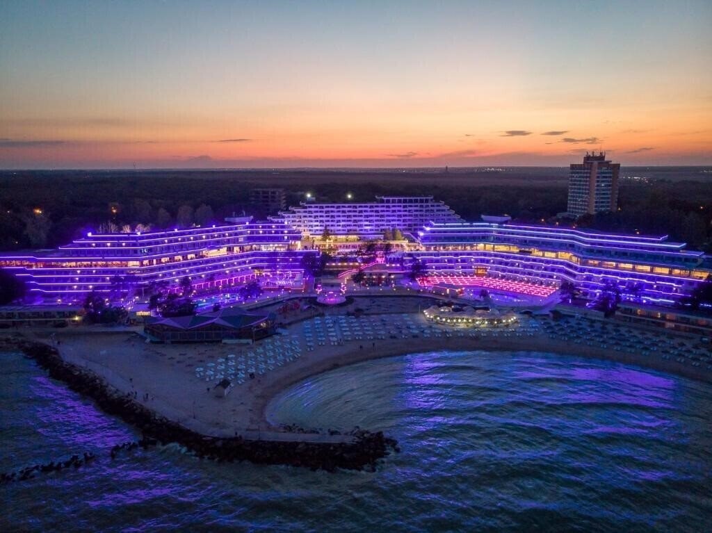 Отель Phoenicia Blue View 4*