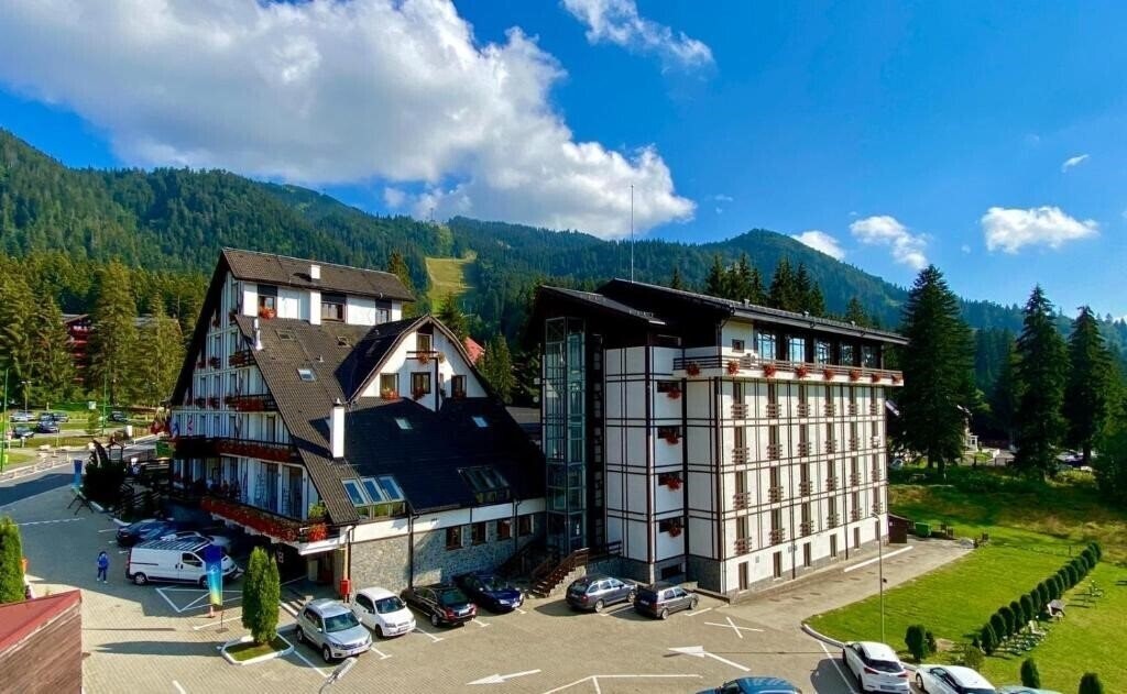 Картинка Escalade 4*