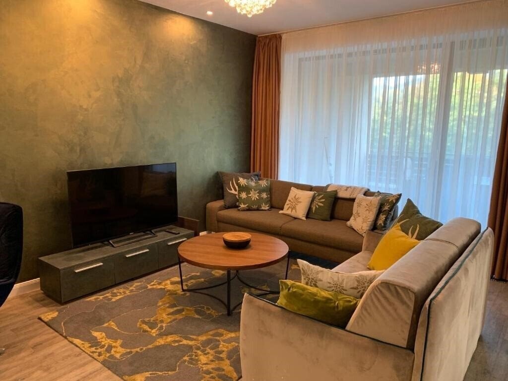 Фото Edelweiss Apartments 4*