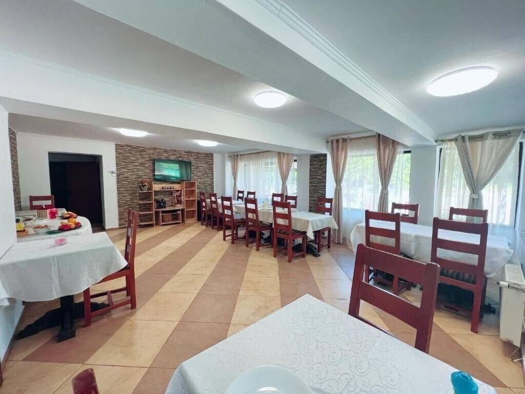 Фото Pensiunea Zimbrul 3*