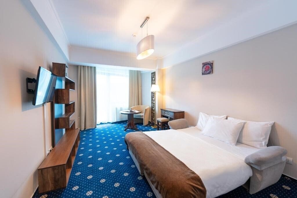Фото Hotel Ski & Sky (ex. Atrium Collection Hotel Predeal) 4*