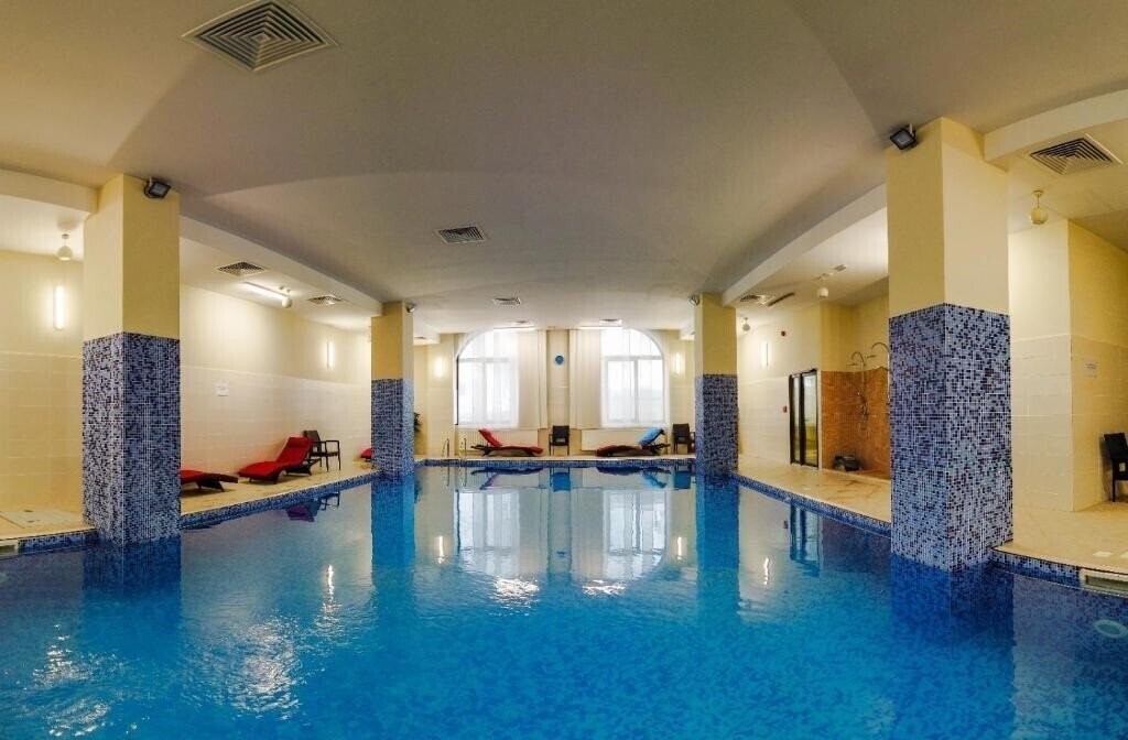 Готель Hotel Carmen 4*