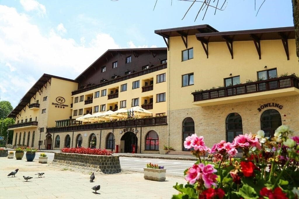 Готель Hotel Carmen 4*