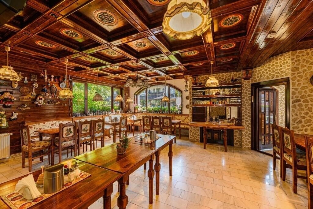 Фотографія Pensiunea Regina Predeal (ex. Regina) 4*