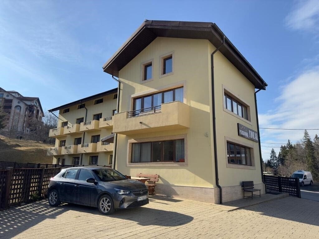 Отель Pensiunea Ideal (ex. Ideal Predeal, Ideal Guesthouse) 4*