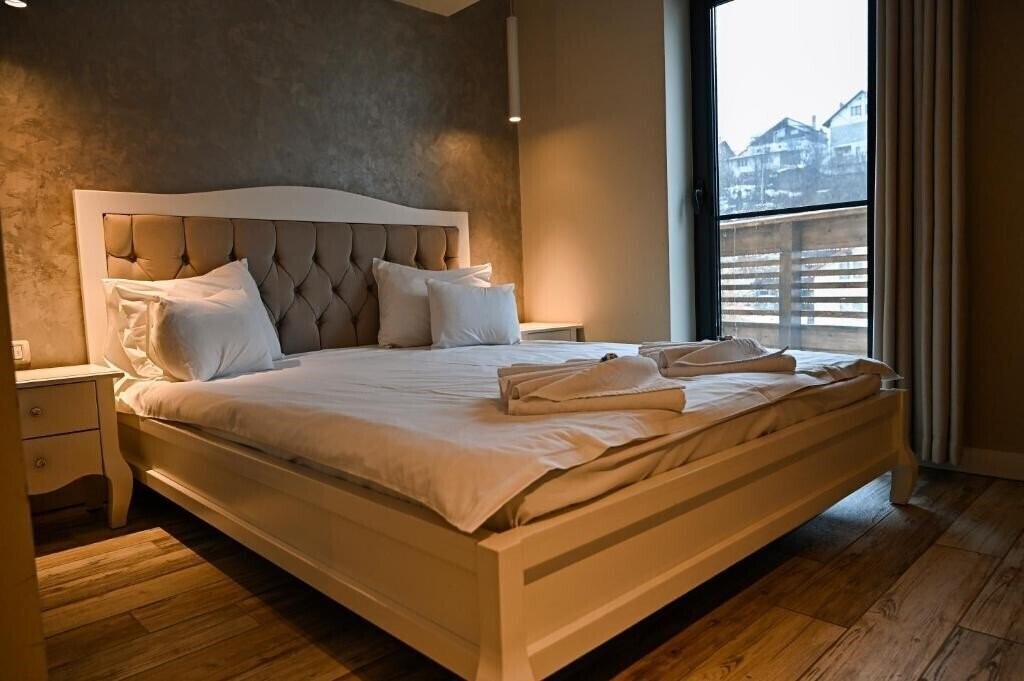 Готель Pensiunea Igloo (ex. Igloo Guesthouse Predeal, Camere de Inchiriat Igloo) 3*