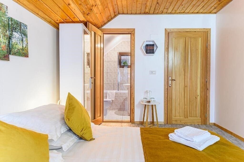 Готель Casa Sinca Brasov 3*