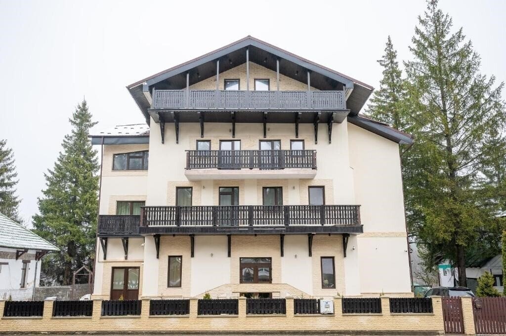 Отель Central Apartament Predeal NR 4 3*