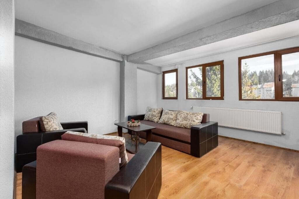 Готель Central Apartament Predeal NR 7 3*