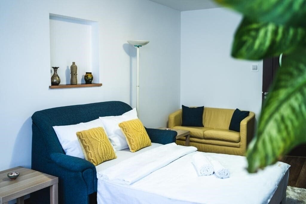 Фото Hideout Apartment 3*