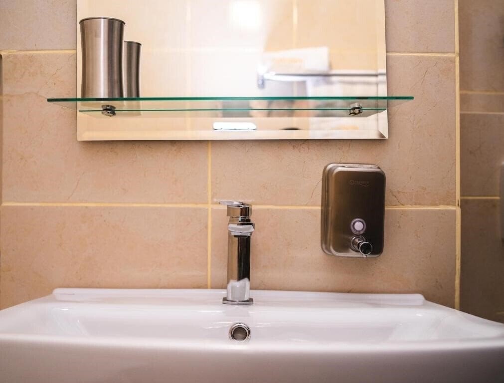 Фотографія Hideout Apartment 3*
