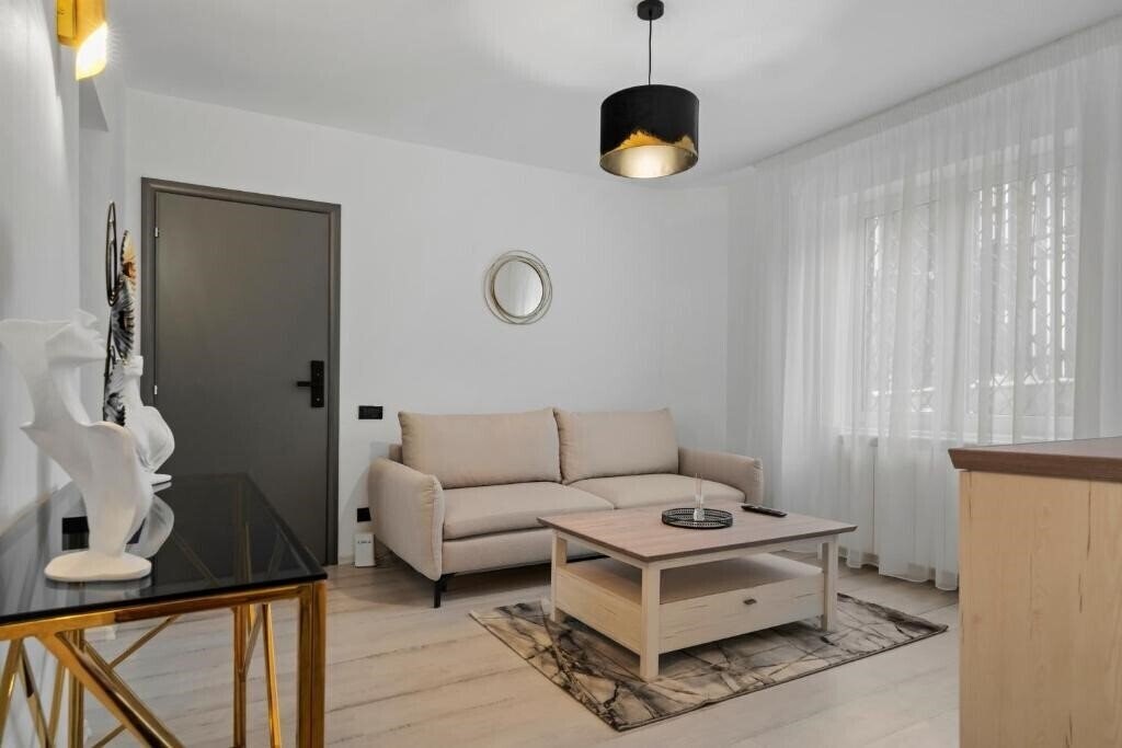 Картинка Seven Apartments 3*