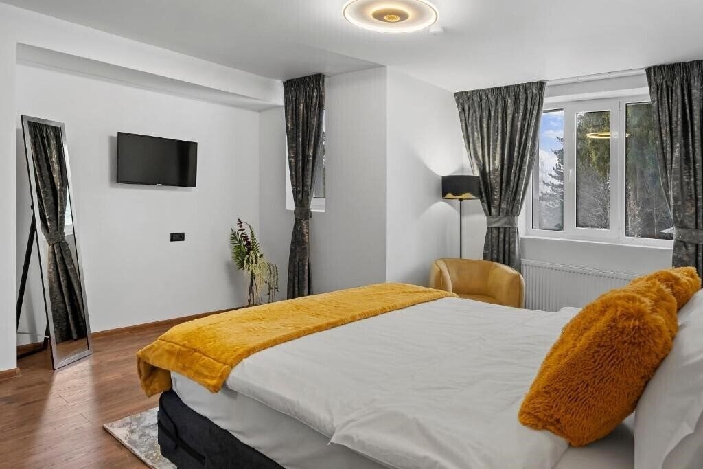 Картинка Seven Apartments 3*