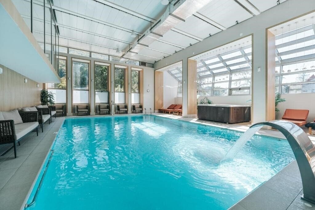 Отель Hotel Sinaia 3*