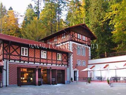 Готель Bastion 3*