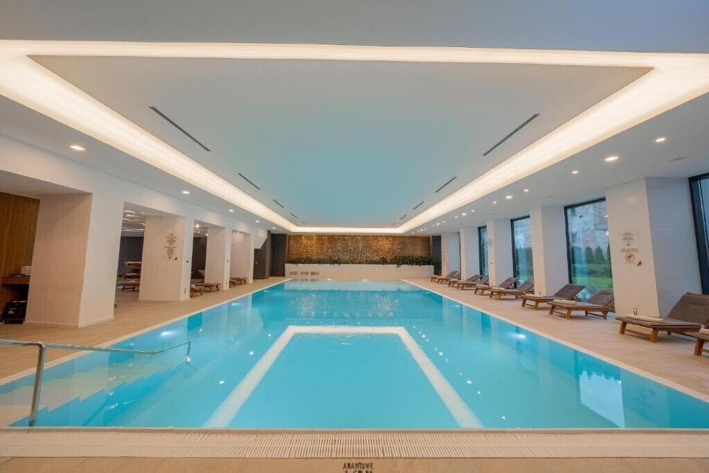 Готель Hotel International 4*