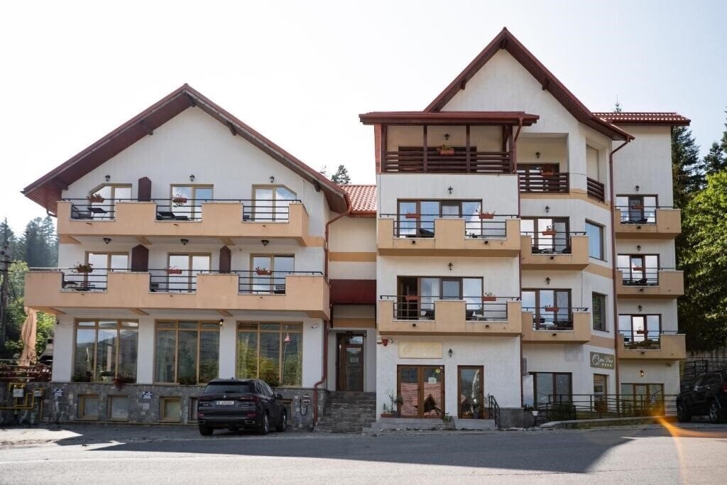 Отель Opus View (ex. Vila Marald) 3*