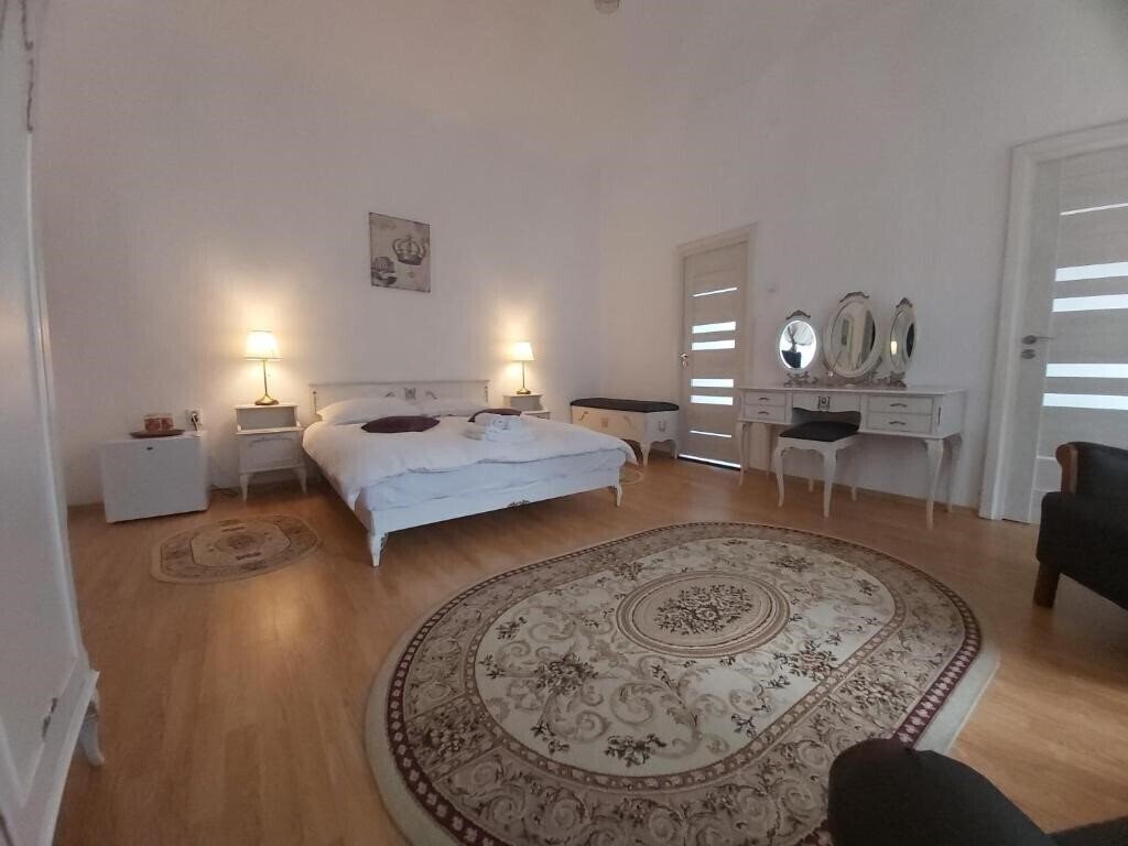 Картинка Vila Micul Castel (ex. The Castle, Micul Castel Sinaia) 3*