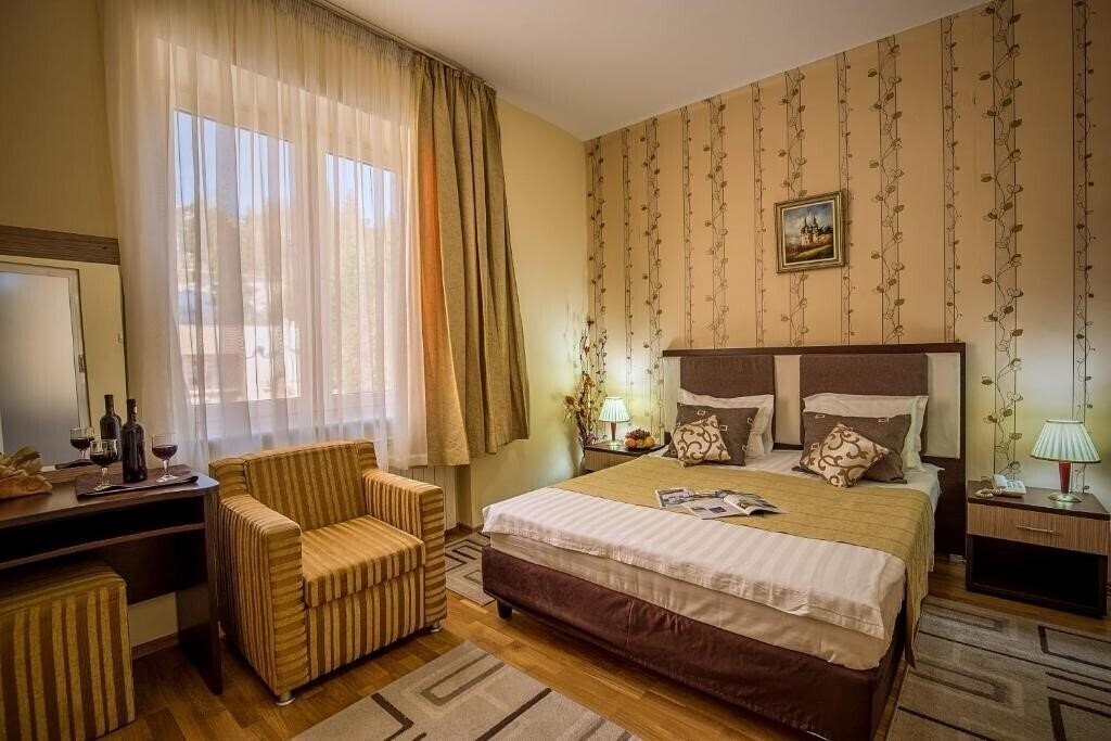 Фото Hotel Rina Cerbul 2*