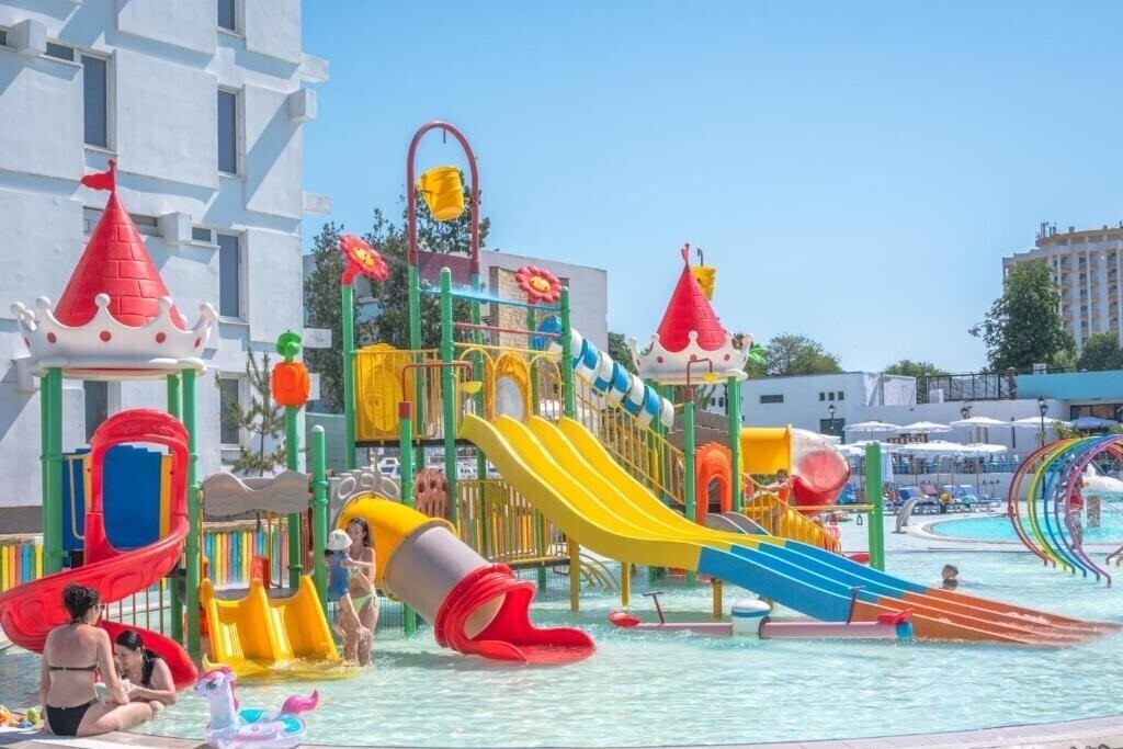 Отель Mera Holiday 3*