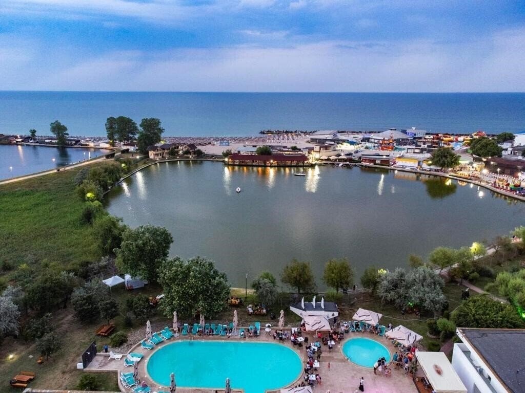 Отель Tismana 3*