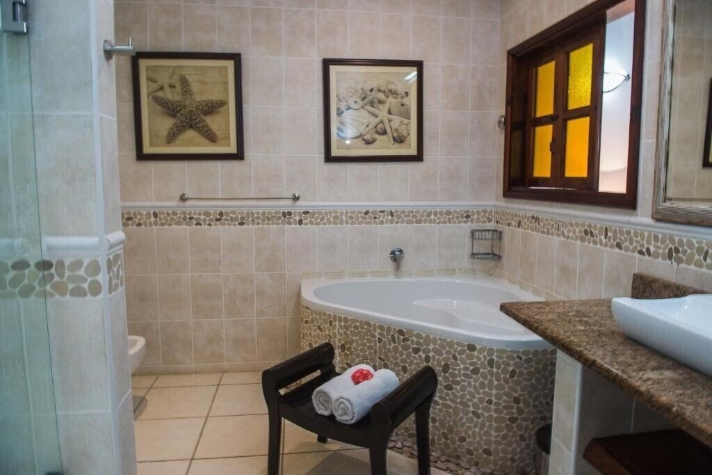 Готель Chateau St Cloud 3*
