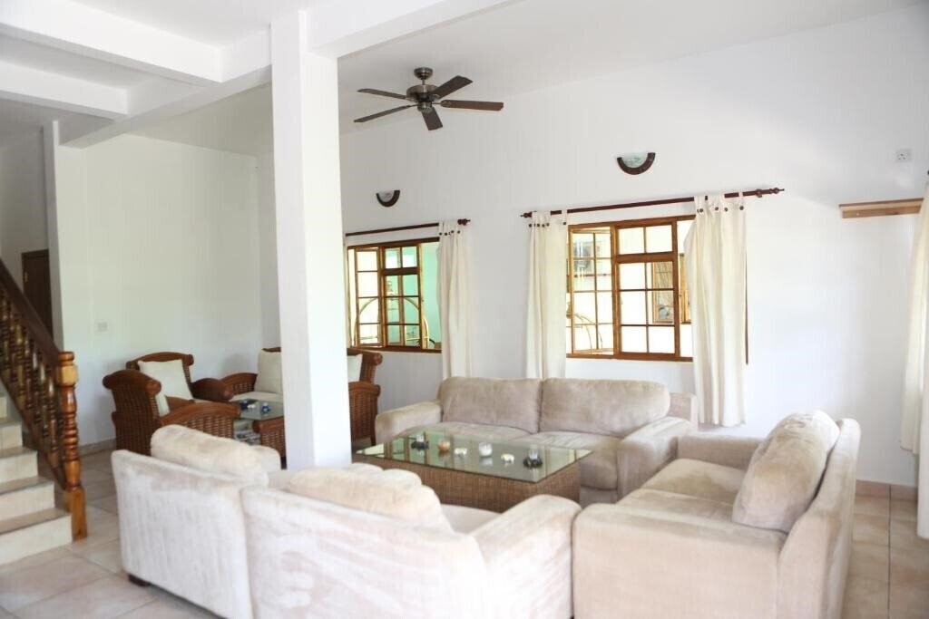 Фотографія Le Surmer Self Catering Chalets 3*